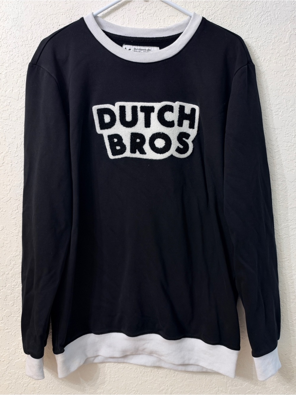 Rare Dutch Bros Black Long-Sleeve Crewneck Sweatshirt with White Trim - L